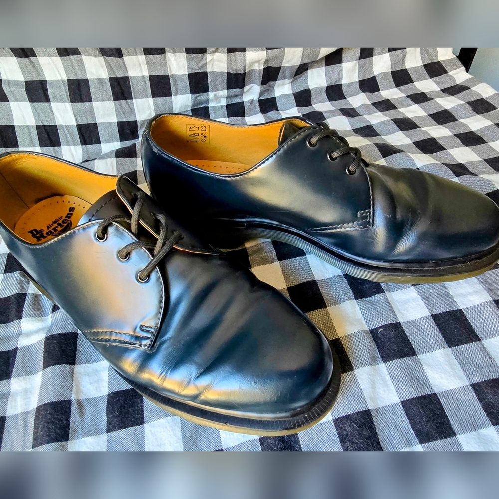 Dr Martens  RARE deep blue oxford